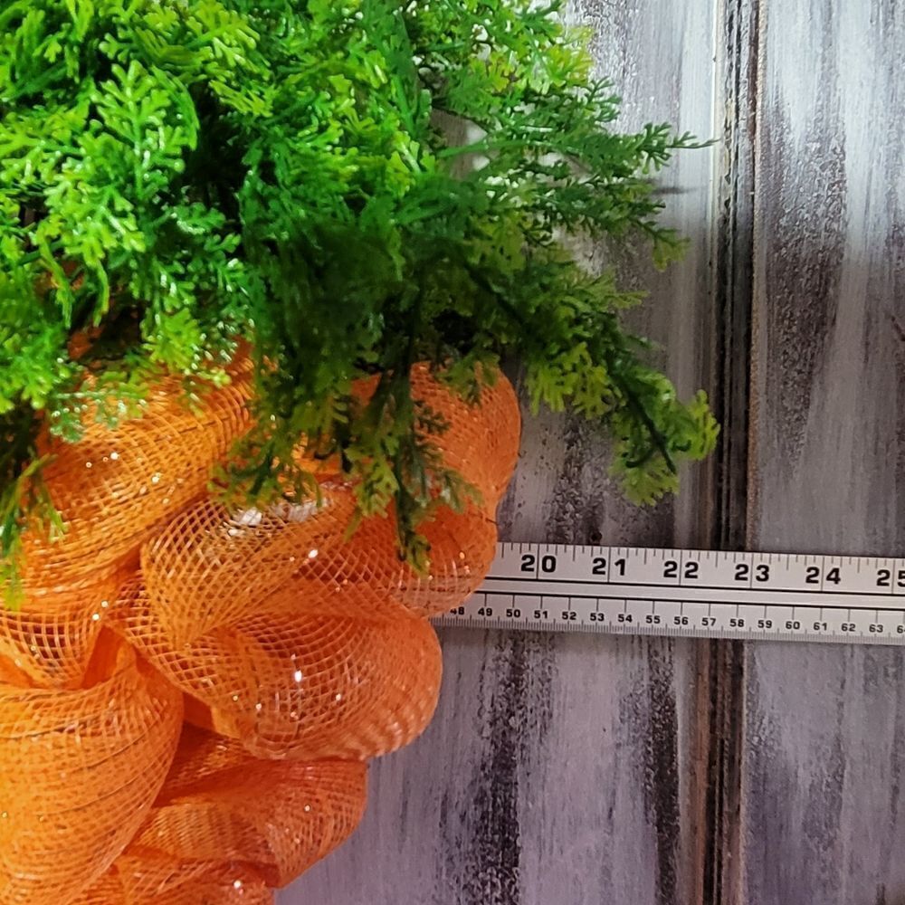 Carrot Wreath  - Picture 5 of 9